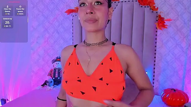 Yourwishisme val online show from October 22, 2025, 3:39 am