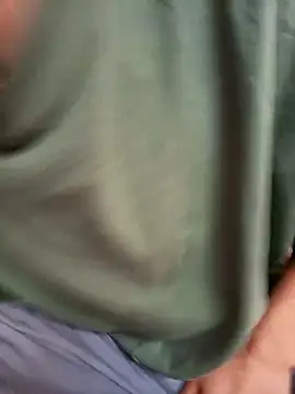 LecheDeSoya666 online show from September 23, 2025, 6:48 pm