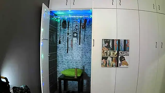 BaDSubMiss online show from October 9, 2025, 4:02 am