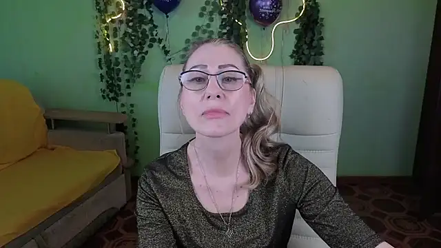 Snapshot of Habibi_Honeyy chatting on September 14, 2025, 11:54 am Habibi Honeyy online show from September 14, 2025, 11:54 am