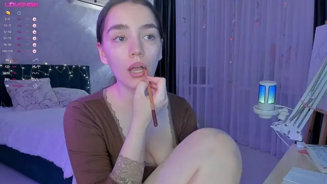 Snapshot of sweete_chantal chatting on November 15, 2025, 5:06 pm sweete chantal online show from November 15, 2025, 5:06 pm