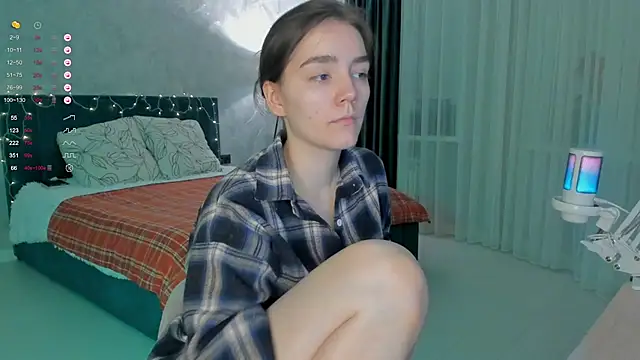 Snapshot of sweete_chantal chatting on October 12, 2025, 5:03 pm sweete chantal online show from October 12, 2025, 5:03 pm