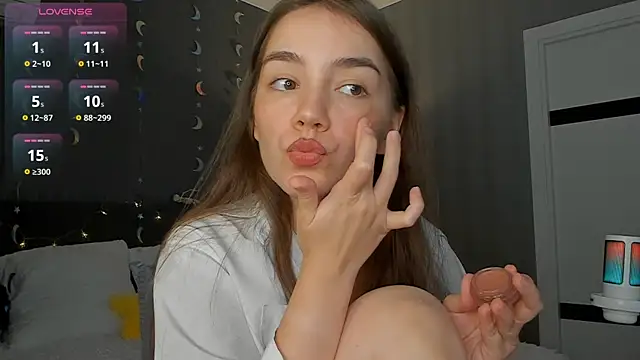 Snapshot of sweete_chantal chatting on July 18, 2026, 8:28 pm sweete chantal online show from July 18, 2026, 8:28 pm