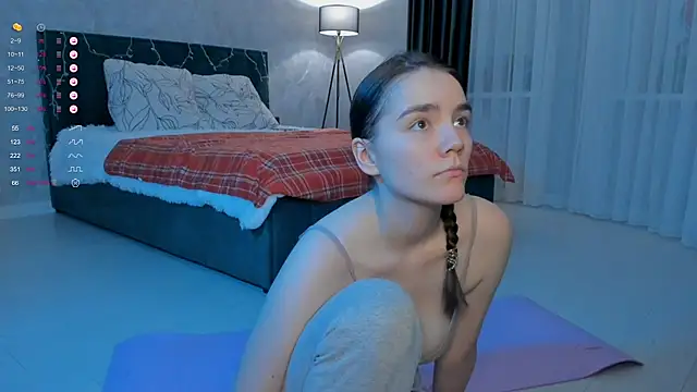 Snapshot of sweete_chantal chatting on October 9, 2025, 5:13 pm sweete chantal online show from October 9, 2025, 5:13 pm