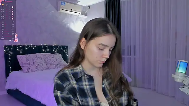 Snapshot of sweete_chantal chatting on September 26, 2025, 5:09 pm sweete chantal online show from September 26, 2025, 5:09 pm