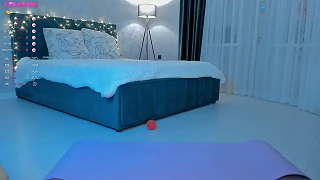 Snapshot of sweete_chantal chatting on October 30, 2025, 5:21 pm sweete chantal online show from October 30, 2025, 5:21 pm