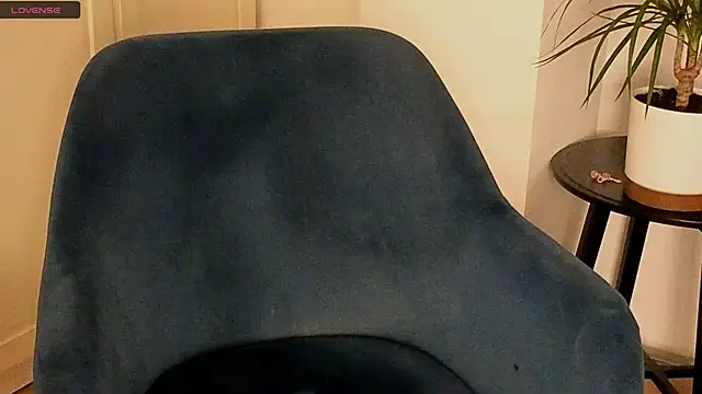 Snapshot of NoFace_Model chatting on October 9, 2025, 5:13 pm NoFace Model online show from October 9, 2025, 5:13 pm