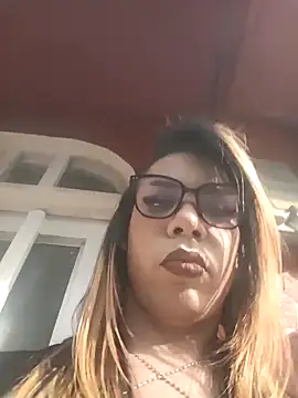 Snapshot of Daliana_Gounbolt chatting on May 8, 2026, 12:42 pm Daliana Gounbolt online show from May 8, 2026, 12:42 pm