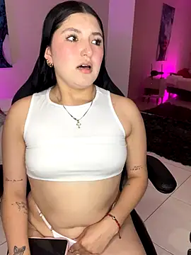 Snapshot of Celestee69 chatting on November 11, 2025, 7:41 pm Celestee69 online show from November 11, 2025, 7:41 pm