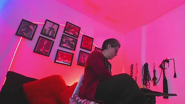 MistressNyx cg online show from January 6, 2026, 4:33 pm