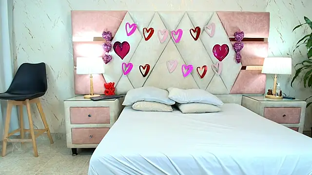 Snapshot of Zoelucas chatting on September 23, 2025, 7:10 pm Zoelucas online show from September 23, 2025, 7:10 pm