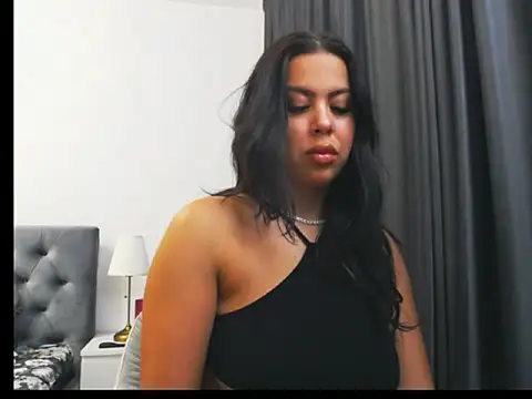 Casiana  online show from October 13, 2025, 5:47 pm