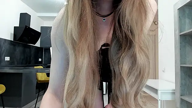 Kitty Player online show from May 26, 2026, 8:01 am