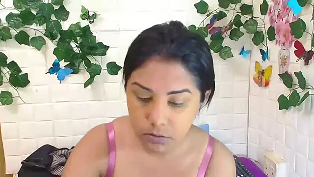 IndiaSexyStripper4u online show from October 3, 2025, 5:20 am