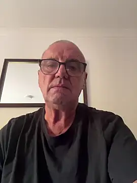 mke1874 online show from October 15, 2025, 9:39 am