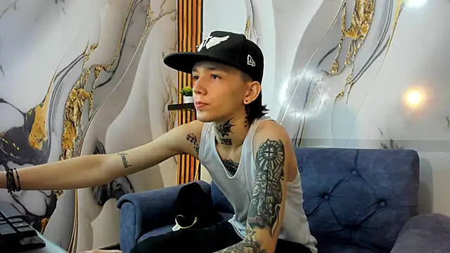 StraightBoy Nick online show from September 29, 2025, 7:15 am