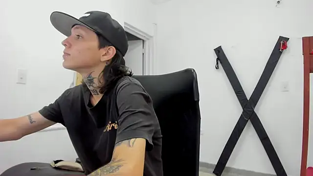 StraightBoy Nick online show from April 14, 2026, 7:19 pm