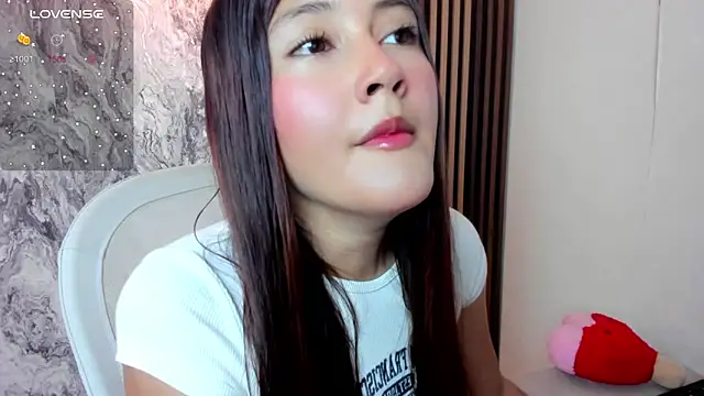 Snapshot of amy_innocent_1 chatting on March 4, 2026, 8:38 pm amy innocent 1 online show from March 4, 2026, 8:38 pm