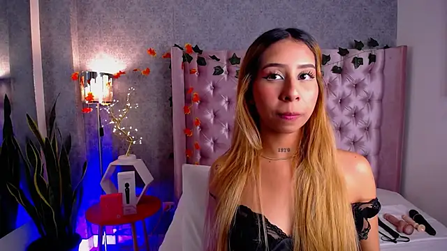 laila stilwiills online show from December 4, 2025, 5:45 pm