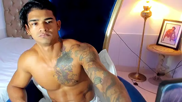 antonio  444 online show from October 25, 2025, 10:58 am