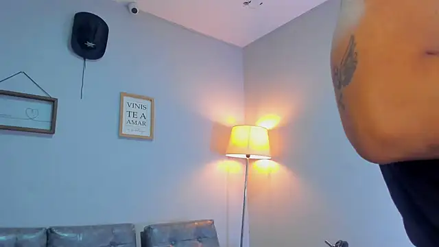 Xfire boy69 online show from September 19, 2025, 8:46 pm