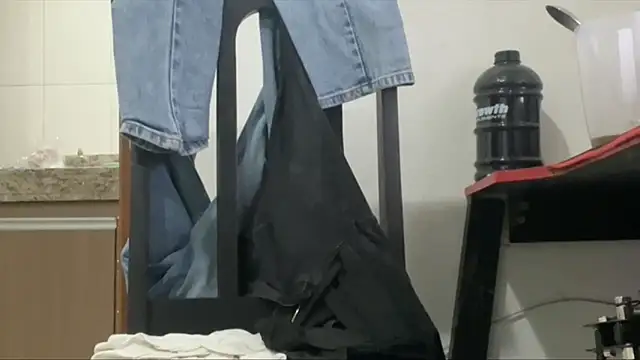 Charlotteecd69 online show from October 1, 2025, 2:27 am