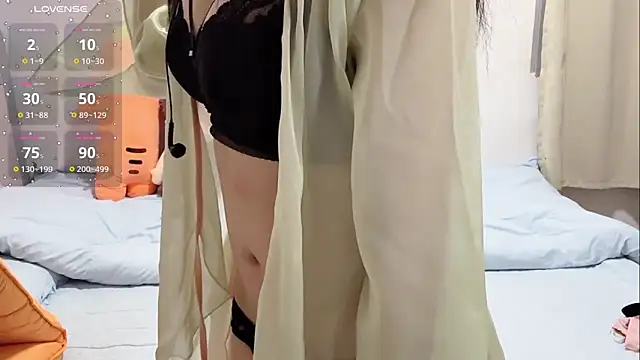 Yingbao-Baby online show from November 19, 2025, 1:00 pm