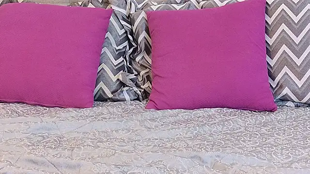 BeckySalas online show from April 16, 2026, 9:39 pm