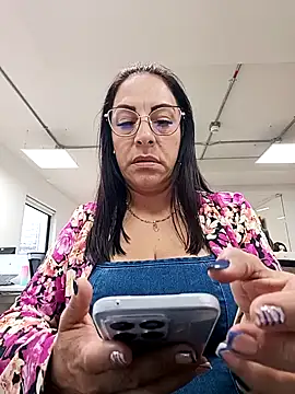  Kamy Hot online show from September 18, 2025, 3:15 pm