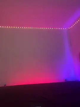 EmilyNoir1 online show from February 5, 2026, 9:43 pm