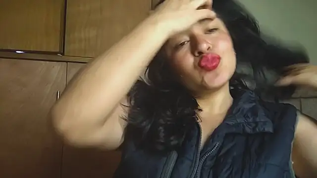 EmilyNoir1 online show from September 11, 2025, 12:10 am