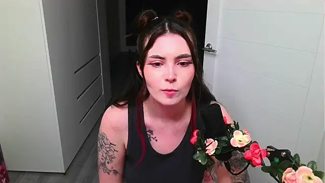 Snapshot of peachyness chatting on May 1, 2026, 7:41 pm peachyness online show from May 1, 2026, 7:41 pm