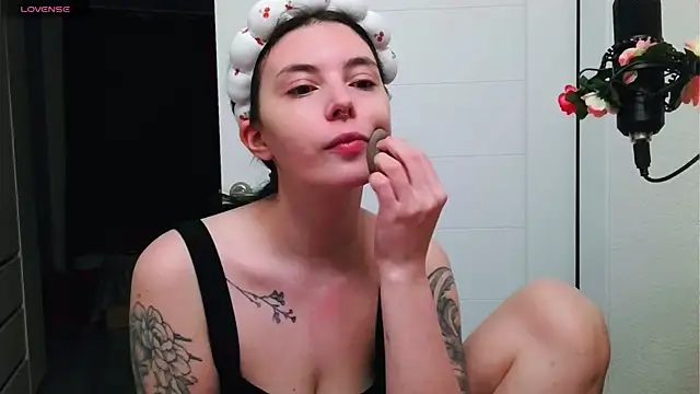 Snapshot of peachyness chatting on May 29, 2026, 9:54 pm peachyness online show from May 29, 2026, 9:54 pm