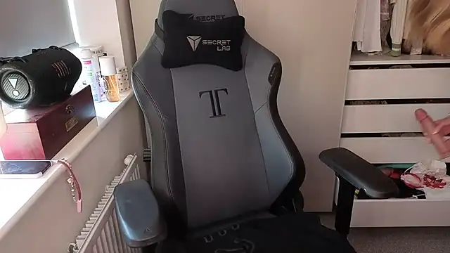 Lilly-Luscious online show from March 19, 2026, 4:51 pm