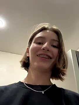 ZariaFlame online show from September 26, 2025, 9:32 pm