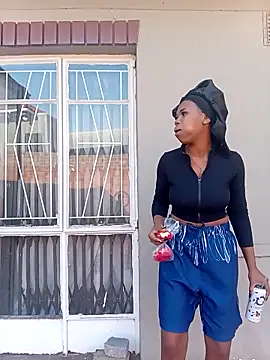 GoldSnowXxX online show from October 13, 2025, 2:07 pm