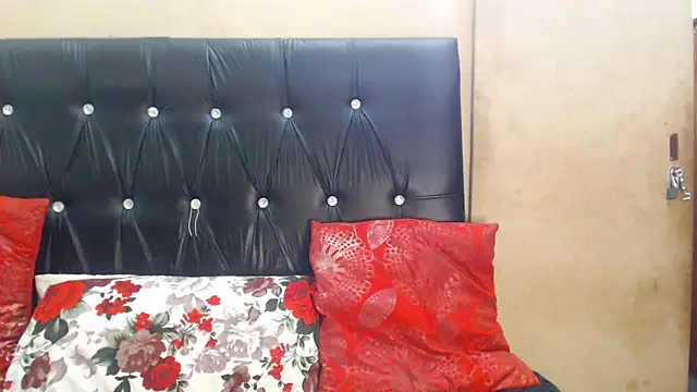 GoldSnowXxX online show from September 21, 2025, 12:10 pm