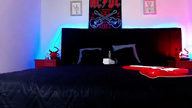 Alisse Moore online show from March 19, 2026, 12:27 pm