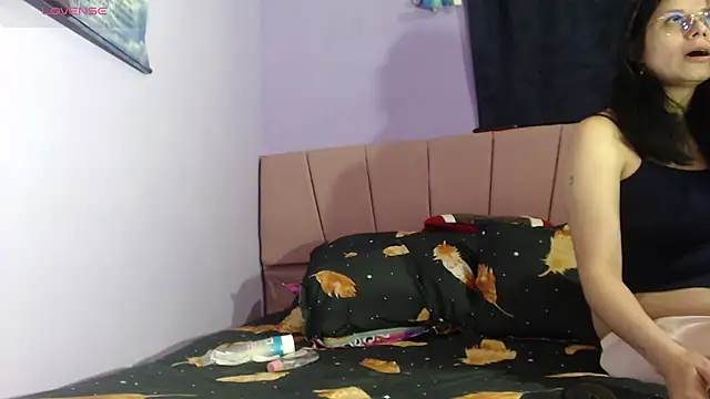  Bombom   online show from February 26, 2026, 11:27 pm