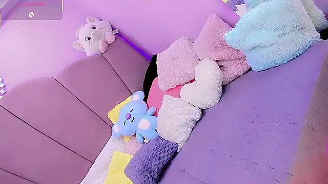 ShantyMillan online show from November 29, 2025, 12:49 pm