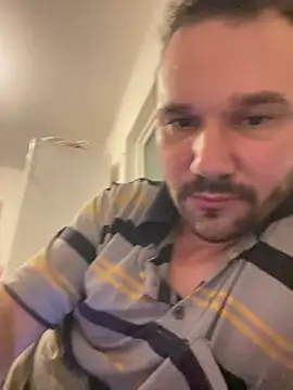 Snapshot of Ionut899@xh chatting on June 1, 2026, 11:48 pm Ionut899xh online show from June 1, 2026, 11:48 pm