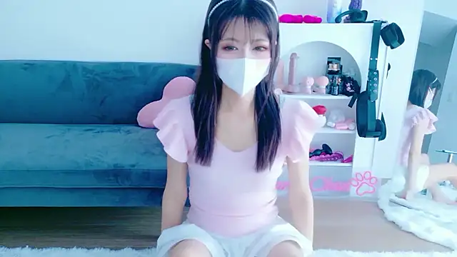 Snapshot of -Nyanko-chan- chatting on May 31, 2026, 11:05 pm -Nyanko-chan- online show from May 31, 2026, 11:05 pm