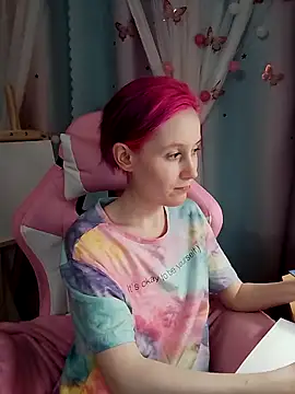 Fuzzy Unicorn online show from September 8, 2025, 7:02 pm