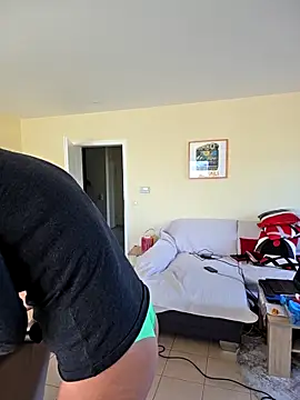 Snapshot of HotWifeLyn68 chatting on April 7, 2026, 1:13 pm HotWifeLyn68 online show from April 7, 2026, 1:13 pm