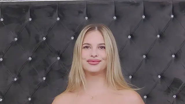 Ellsa Jean  online show from September 10, 2025, 2:32 am