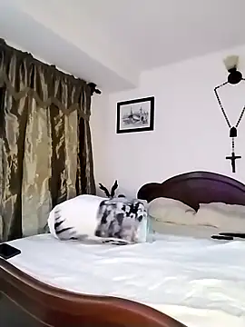 yenami online show from October 14, 2025, 5:08 am