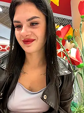 Snapshot of MiraReach chatting on September 20, 2025, 3:55 am MiraReach online show from September 20, 2025, 3:55 am