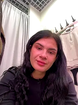 Snapshot of MiraReach chatting on October 10, 2025, 4:35 am MiraReach online show from October 10, 2025, 4:35 am