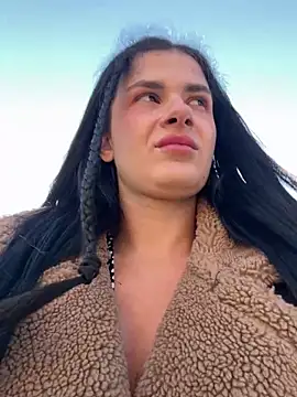 Snapshot of MiraReach chatting on October 19, 2025, 2:47 am MiraReach online show from October 19, 2025, 2:47 am