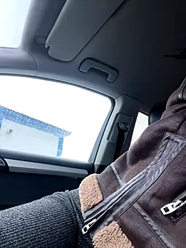 Snapshot of MiraReach chatting on November 4, 2025, 2:15 am MiraReach online show from November 4, 2025, 2:15 am